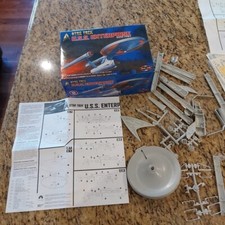 Polar Lights Star Trek USS Enterprise NCC-1701 3 in 1 Snap Together Plastic Kit