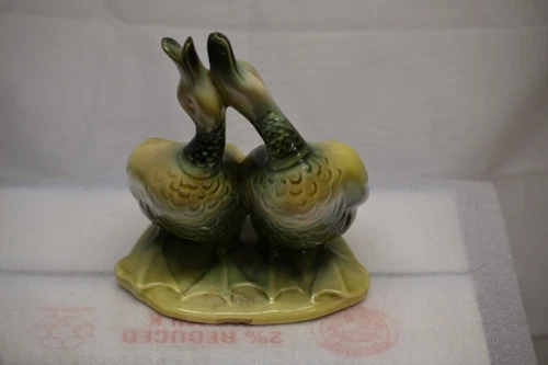 VINTAGE HULL 95 TWIN DUCKS PLANTER 7" TALL USA