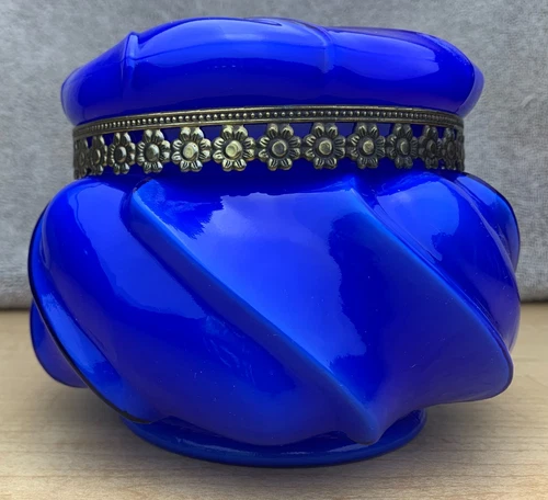 Vintage Fenton Wavecrest Blue White Cased Milk Glass Covered Candy Powder Dish