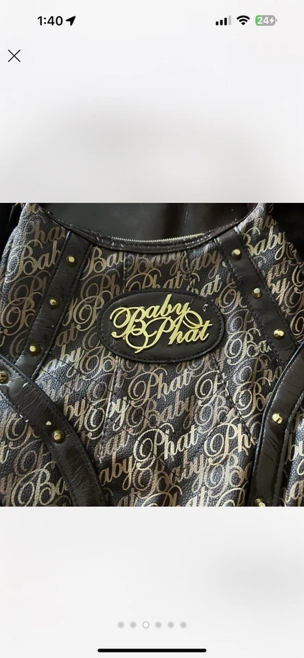 Bolso de Hombro Vintage Baby Phat Monograma Marrón y Dorado Script Logo Y2K Streetwear Foto 3 de 4
