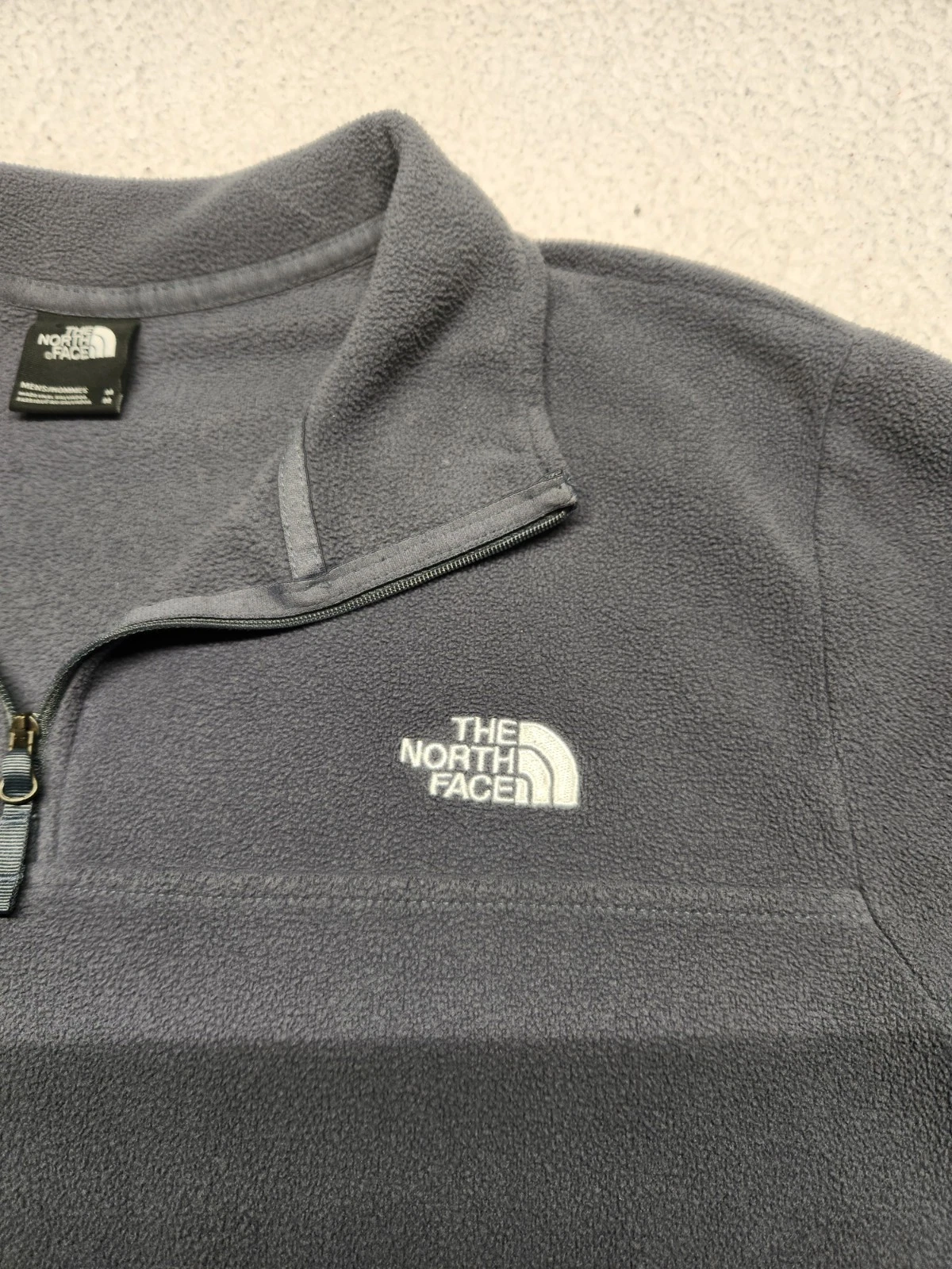 The North Face Men’s M Gray 1/4 Zip Fleece Pullover Lightweight Outdoor