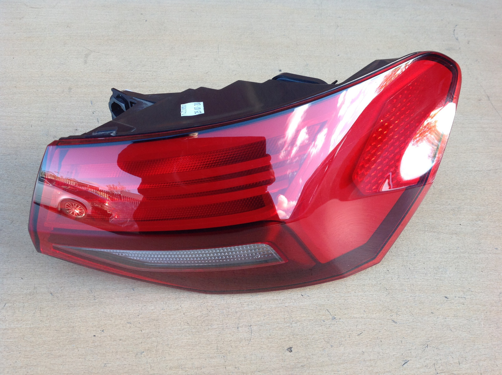 AUDI A3 SALOON SPORTBACK REAR LIGHT LAMP O/S DRIVERS RIGHT 20202022