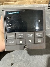 Honeywell Temperature  DC300K-E-100-20-0000-0 90-264 VAC Controller (SP14)