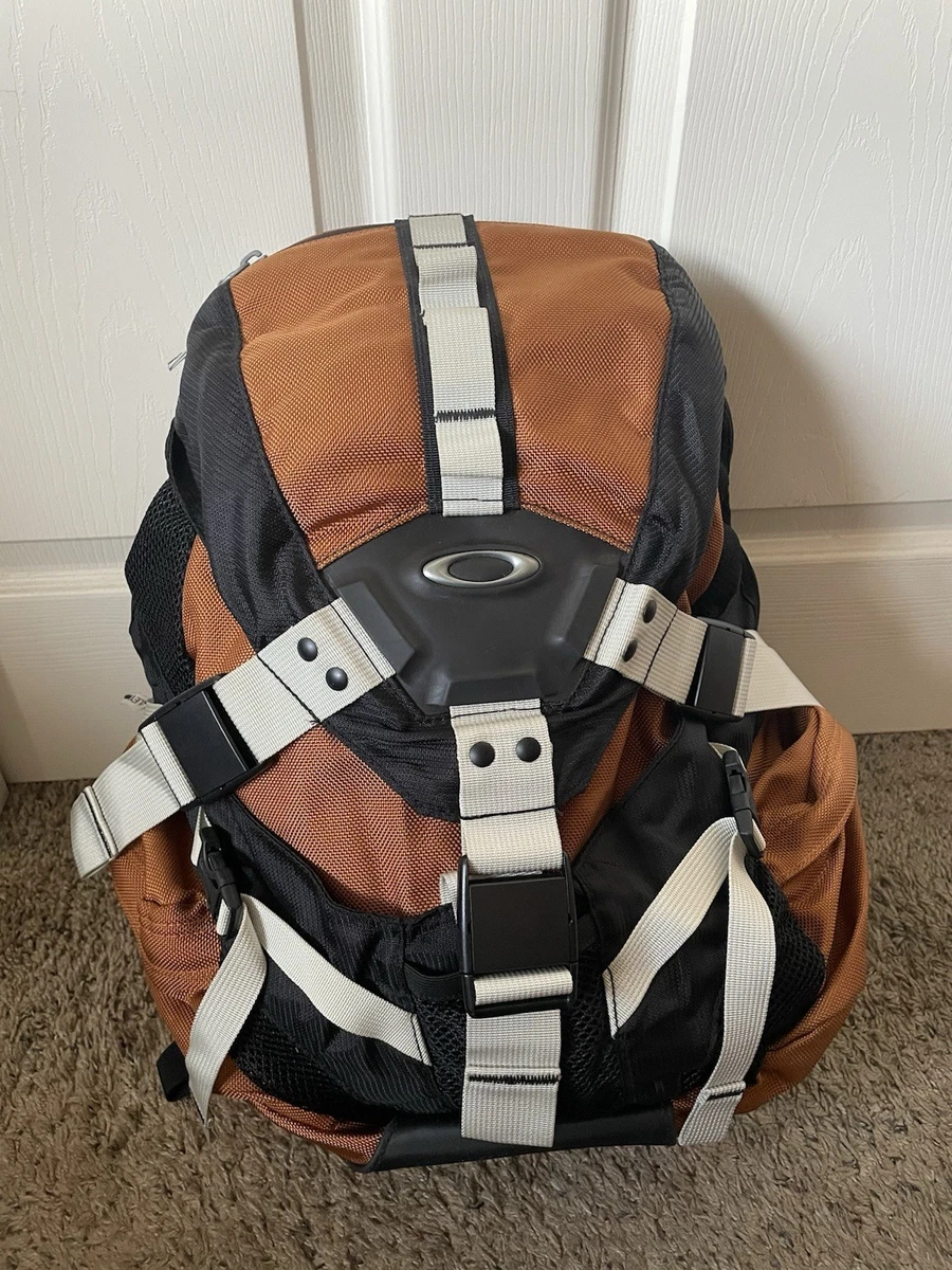 Preços baixos em Mochila Oakley ICON | eBay