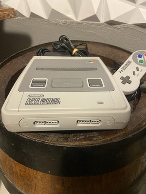 Nintendo SNES Super Nintendo Entertainment System mit Controller Top Zustand