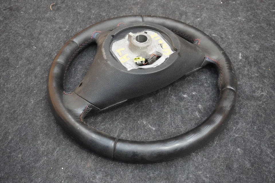 Driver Steering Wheel Leather Carbon Fiber 32302283733 BMW M3 E90 2008-13 *Note - Image 3 of 4