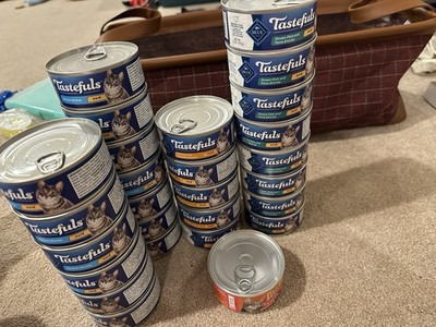 Tastefuls Natural Pate Wet Cat Food  5.5 Oz By Blue Buffalo 26 Cans 1 Friskies