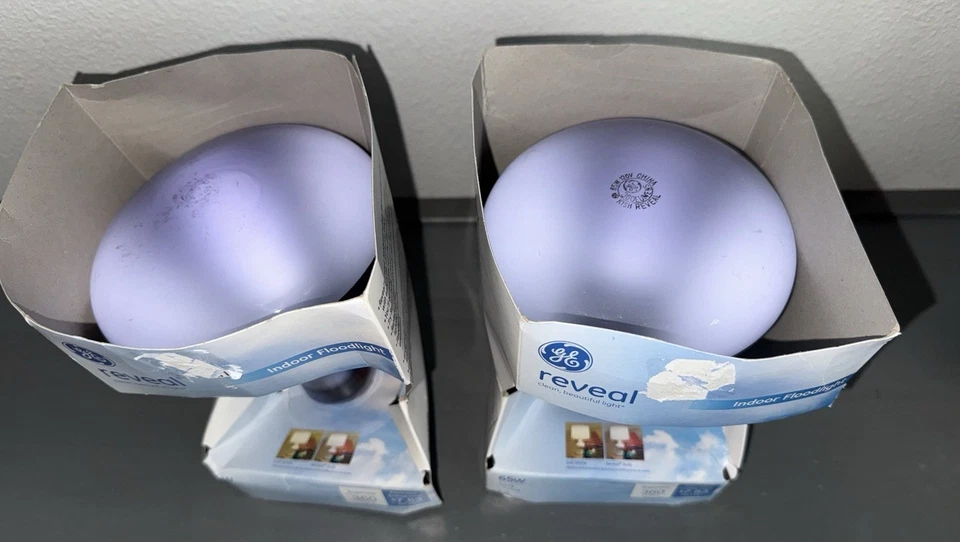 NEW! TWO (2X) GE REVEAL Indoor Floodlight BR40 Bulbs LOT | 65W | 360 Lumens - Image 2 of 4