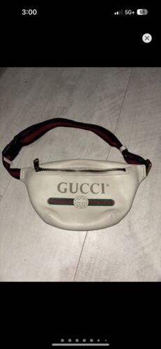 GUCCI crossbody belt bag White excellent condition - Picture 1 of 10