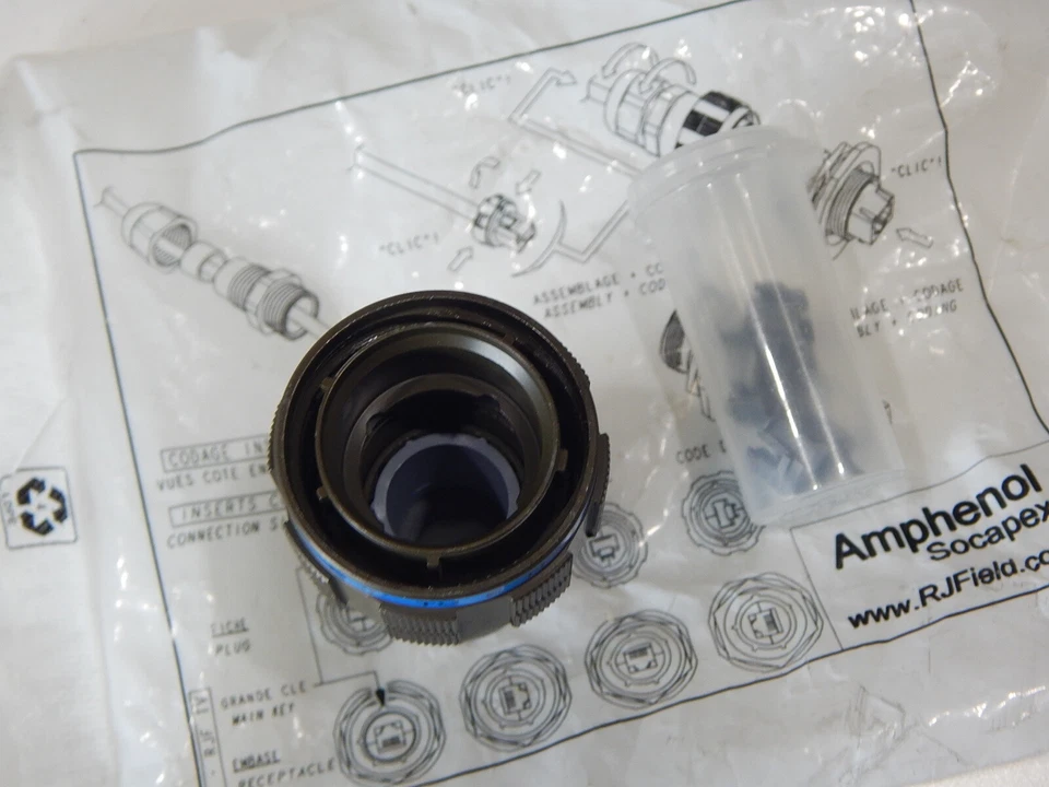 AMPHENOL RJFTV6MG CONNECTOR RJ-45 PLUG 8 POS ST CABLE MOUNT - USA FAST SHIPPING - Image 2 of 2