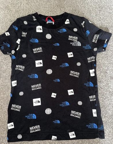 North Face Boys, Shorts and T-shirt - Picture 3 of 4