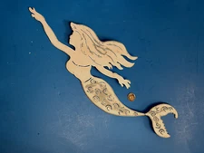 15.5" SWIMMING MERMAID PAINTED STEEL WALL HANGER VGC