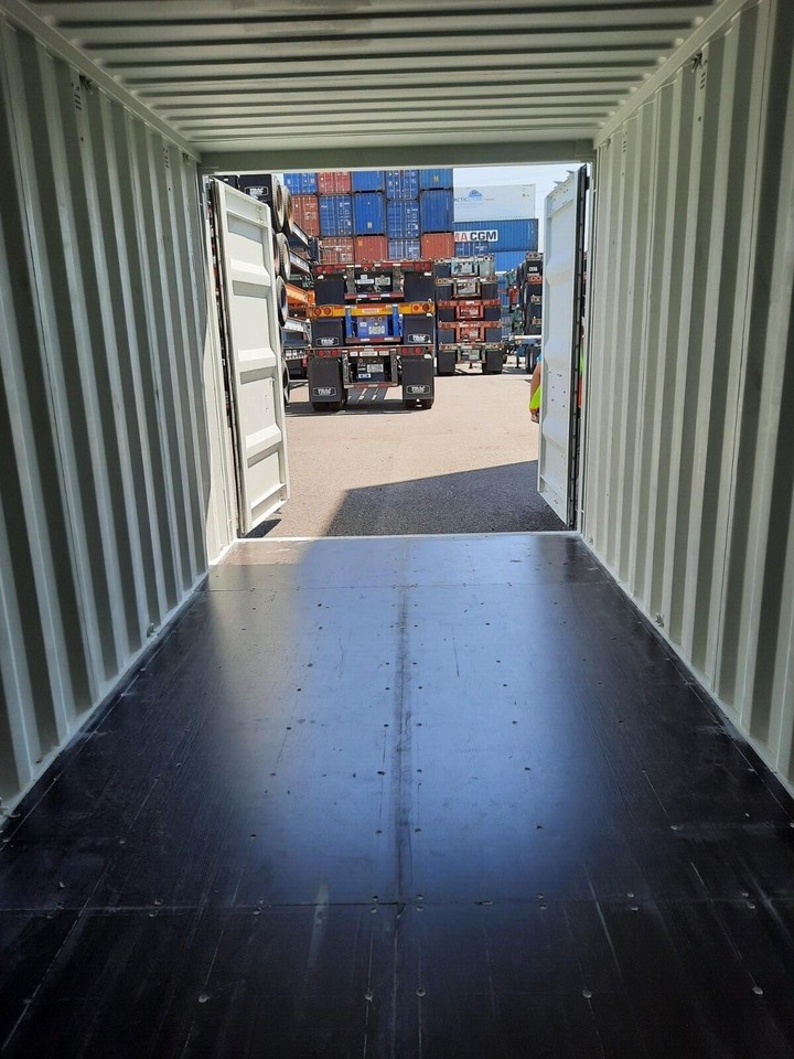20'std shipping containers (NEW) W Forklift Pockets and Lock Box Local ...