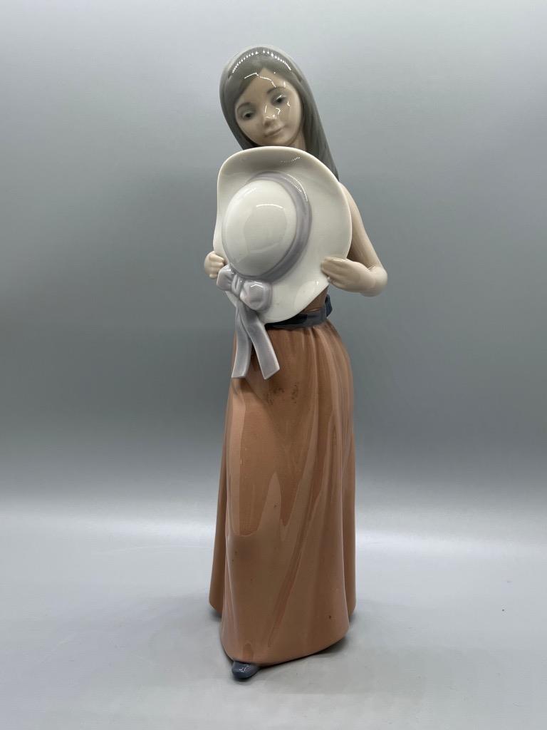 Lladro Sun Hat Girls Bashful Girl with Straw Hat Figurine #5007 | eBay