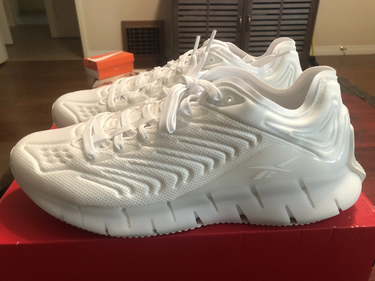 REEBOK ZIG KINETICA UNISEX EH2415 SZ11.5 Conor McGregor White Grey