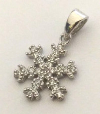925 STERLING SILVER DAZZLING SNOWFLAKE Pendant only 15 x 10mm