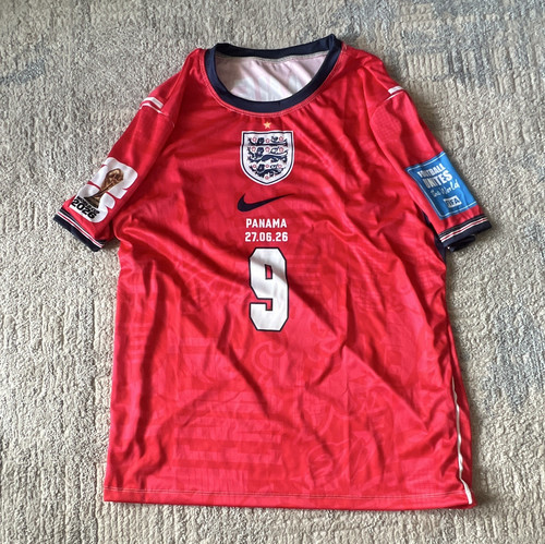 Nike England Red Soccer Jersey Harry Kane #9 World Cup 2026 FIFA Patch Size L