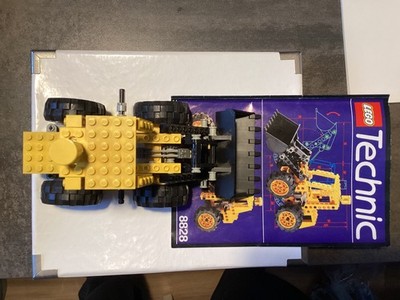 LEGO TECHNIC: Front End Loader (8828)