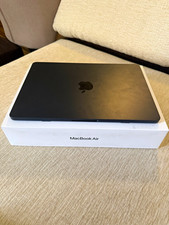 Apple MacBook Air 13,6 Zoll M4 16GB RAM 256GB SSD Schwarz macOS Sequoia