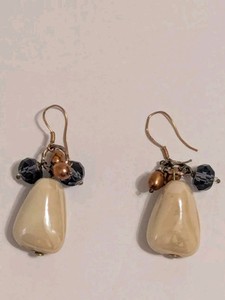 Authentic Glass Bead Iridescent Cream & Purple Hook Dangle Earrings 1.25". Gold Plated 925