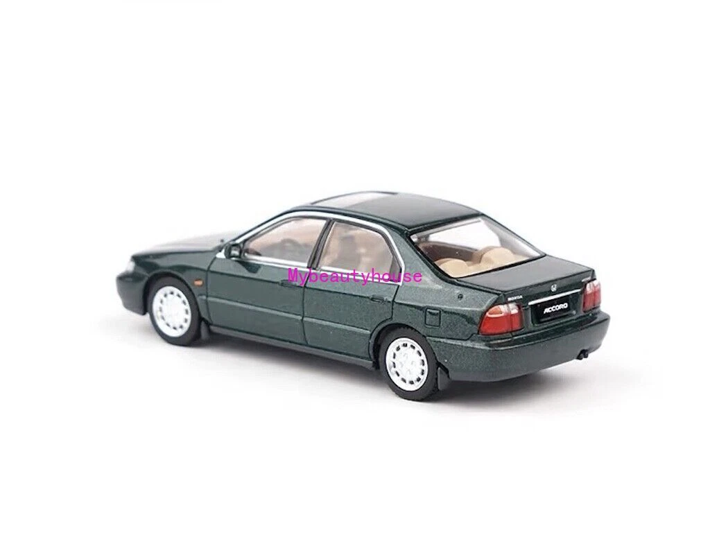 XCARTOY 1:64 Green Accord CD5 Sedan Sports Classic Model