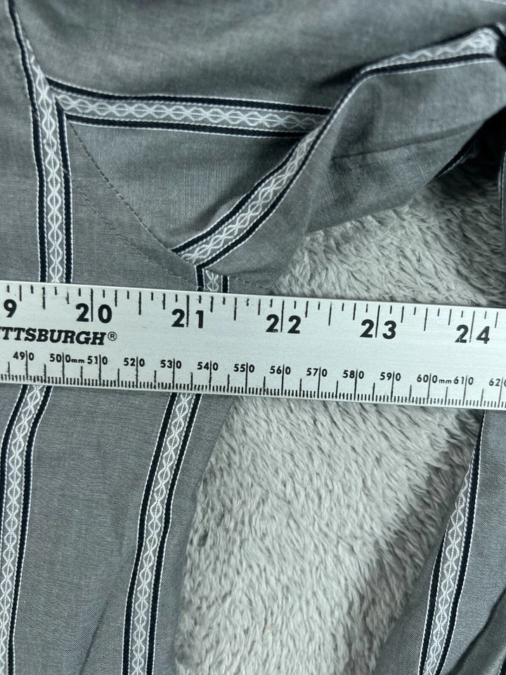 Женские большие рубашки Van Heusen серые с длинным рукавом на пуговицах французские манжеты в полоску - Изображение 4 из 4