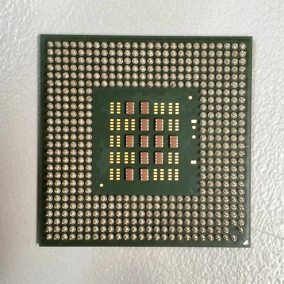 Intel Pentium M CPU 1.6 GHZ 1MB L2 24.5W 1-Core Processor Socket 478 SL6FA - Image 3 of 4