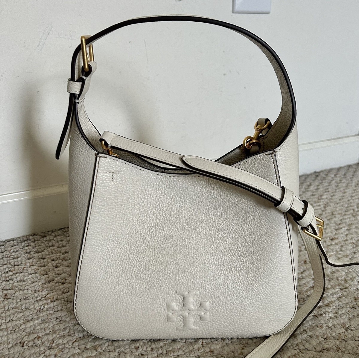 Tory Burch Thea Small Bucket Bag Ivory Leather Crossbody $358.00