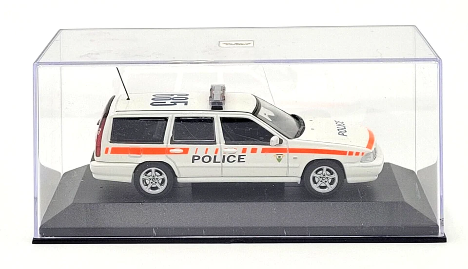MiniChamps Volvo V70 Gendarmerie Vaudoise Police Car 1:43 Scale Diecast LE - Image 3 of 4
