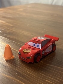 LEGO Cars 2: Radiator Springs Lightning McQueen (8200, 2012)
