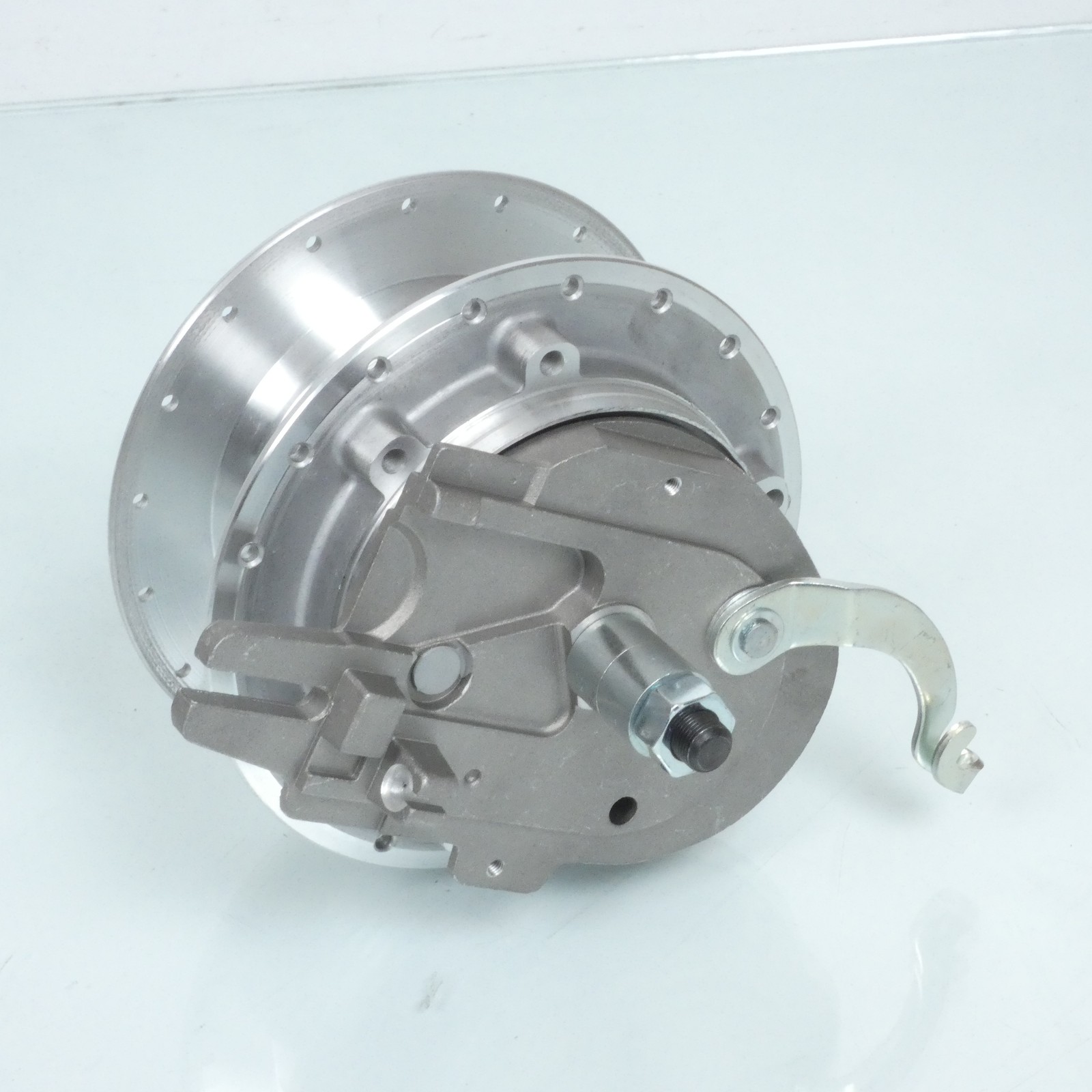 Moyeu de jante P2R de roue arrière pour MBK 89 usiné en alliage pour cyclomoteur 50 standard