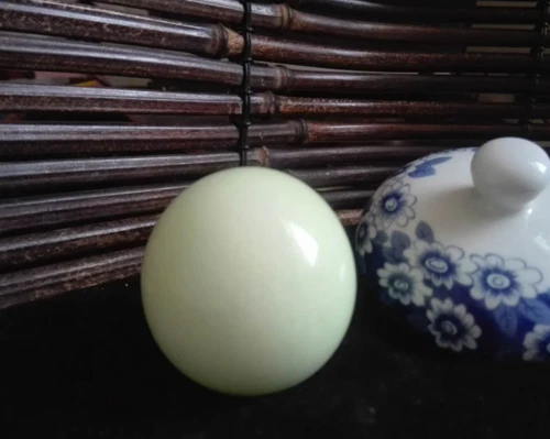 50MM Green/Blue Luminous Quartz Crystal Sphere Ball Glow In The Dark Stone+stand - Bild 4 von 6