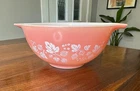 Vintage Pyrex Pink with White Gooseberry 442 Cinderella Nesting Bowl 1 1/2 Quart
