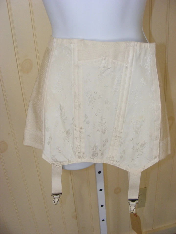50S GIRDLE CHARMODE FRONT HOOK WIDE ELASTIC SIDES CONTROL # 1759 30 DEADSTOCK - Image 2 of 4