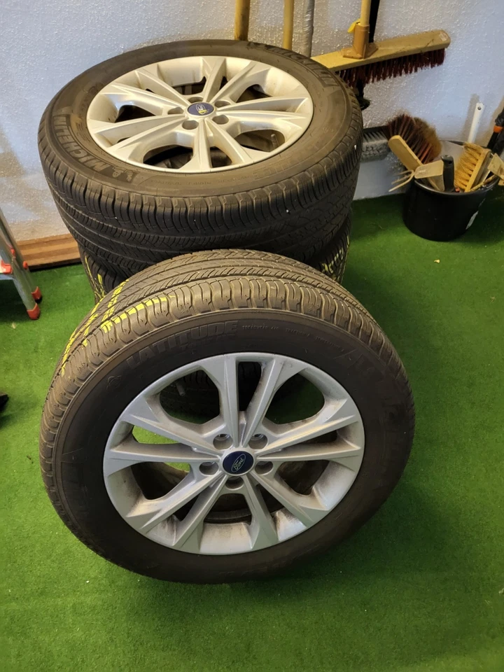 4x Komplettrad für Ford Kuga 235-55/17  99V Michelin  - Bild 2 von 4