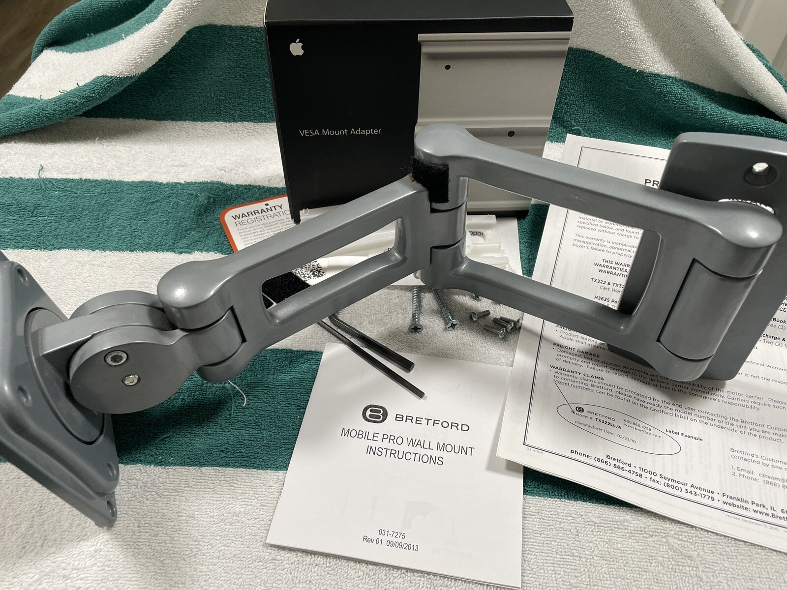 Apple VESA Mount Adapter MD179ZM/A Cinema display Model A1313 PLUS