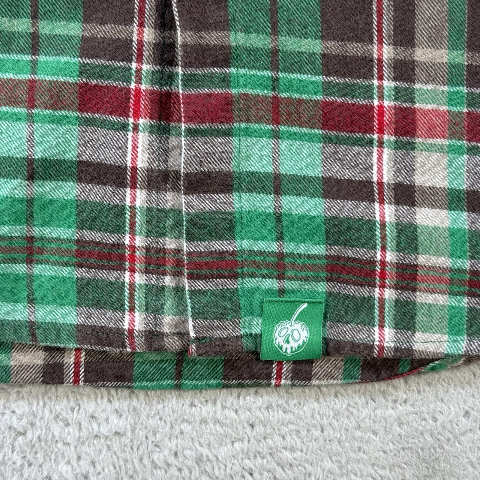 Cake Worthy Flannel Mens Small Green Plaid Peter Pan Disney Never Grow Up Shirt