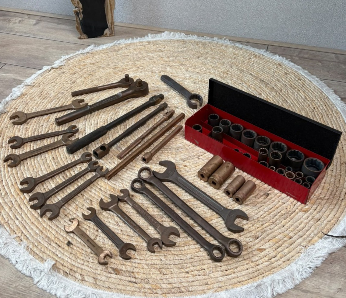 Big BERYLCO Non magnetic Sparking tool Radar Set Belzer Bahco BECU USA Military
