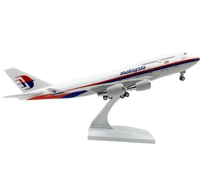 30CM Malaysia BOEING 747-400 Passenger Plane Landing Gear  Resin Aircraft Model