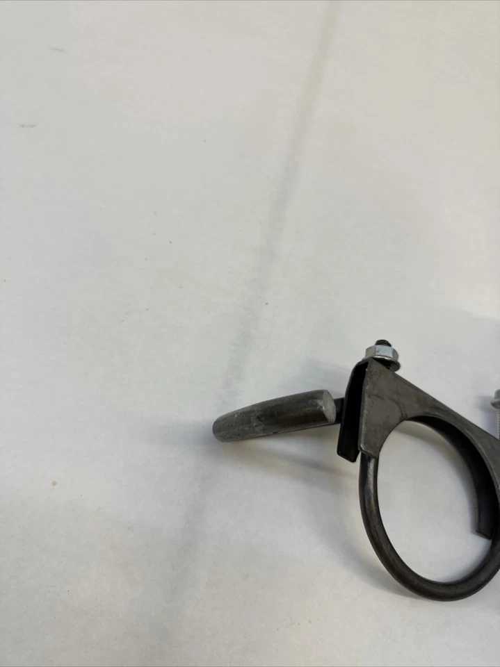 Suspensión delantera del sistema de escape Dynomax 36318 para Dodge Ram 1500 06-08 Foto 4 de 4