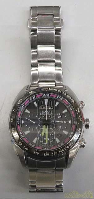 seiko solar chronograph v175 price
