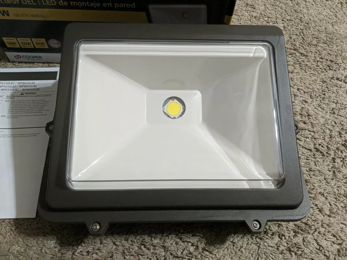 Cooper Lighting WP5550LBZ 5600 Lumens 50W 150W LED Wall Pack