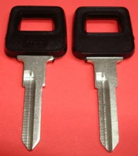 Lot of 2 NEW FOR VOLVO REPLACEMENT UNCUT X140-P  KEY BLANK - MADE IN USA VL8-P