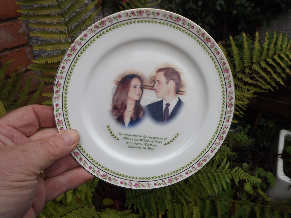 Engagement of Prince William Catherine Royal Doulton portrait