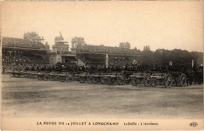 CPA PARIS Revue du 14 Juillet a Longchamp le Defile l'Artillerie (1242346)