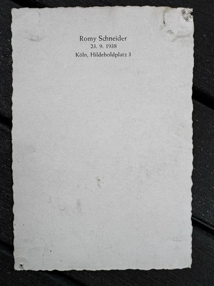 Autogrammkarte von Schauspielerin Romy Schneider mit Original-Autogramm - Bild 3 von 3