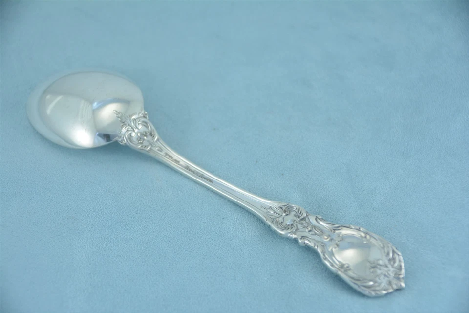 Cuchara sopera ovalada Reed & Barton Francis I Sterling 6-5/8" nueva marca sin monograma Foto 2 de 4