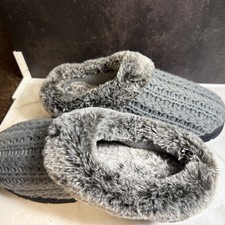 Isotoners Women s Faux Fur Slippers Size 7.5 Grey Nwot