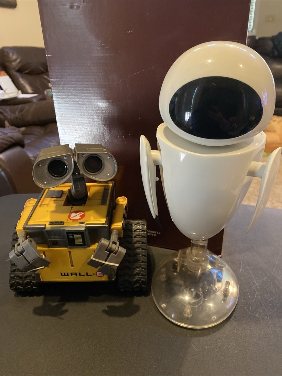 Disney Pixar WALL-E & EVE InterAction Talking Robots Pair Thinkway