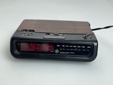 Vintage Working Digital Alarm Clock Radio AM/FM General Electric Model 7-4613B